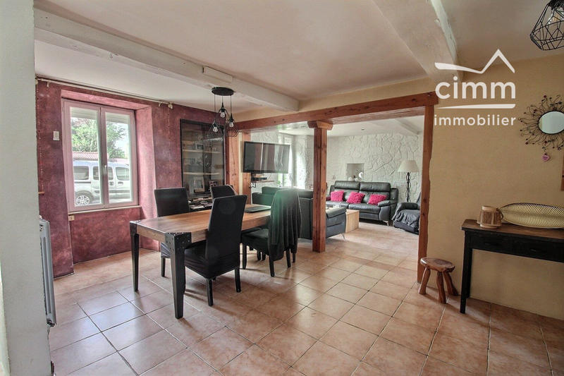 Maison - 151 m² - 5 pièces