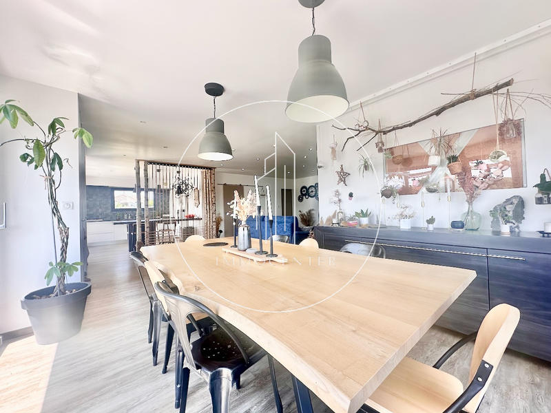 Villa - 190 m² - 7 pièces