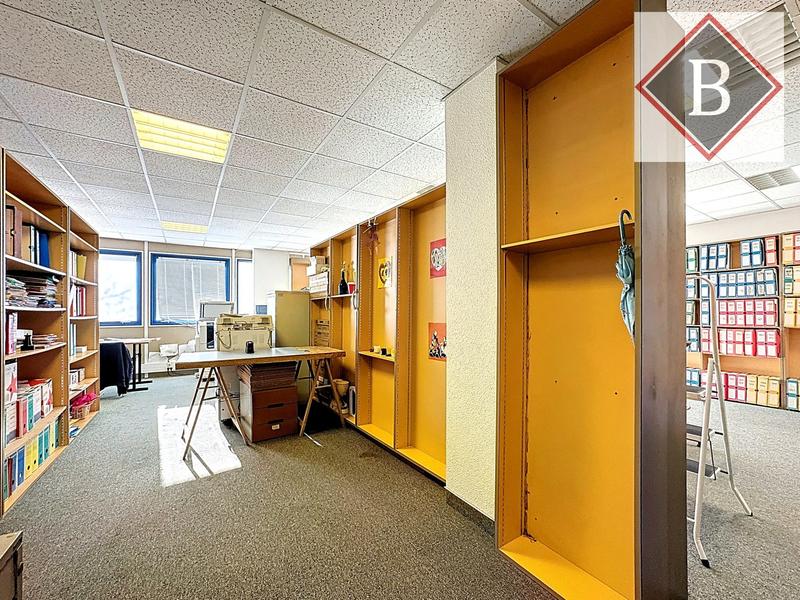 Bureau - 68 m² - 1 pièce