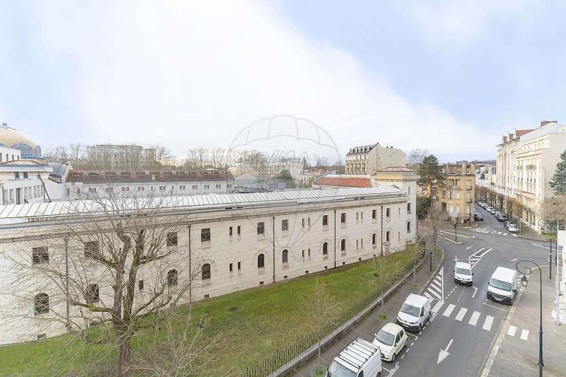 Appartement - 96 m² - 5 pièces