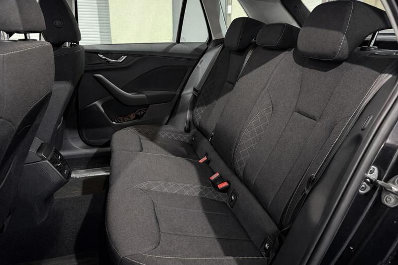 Skoda Kamiq 1.0 Tsi 12v Gpf 110 cv Young Edition