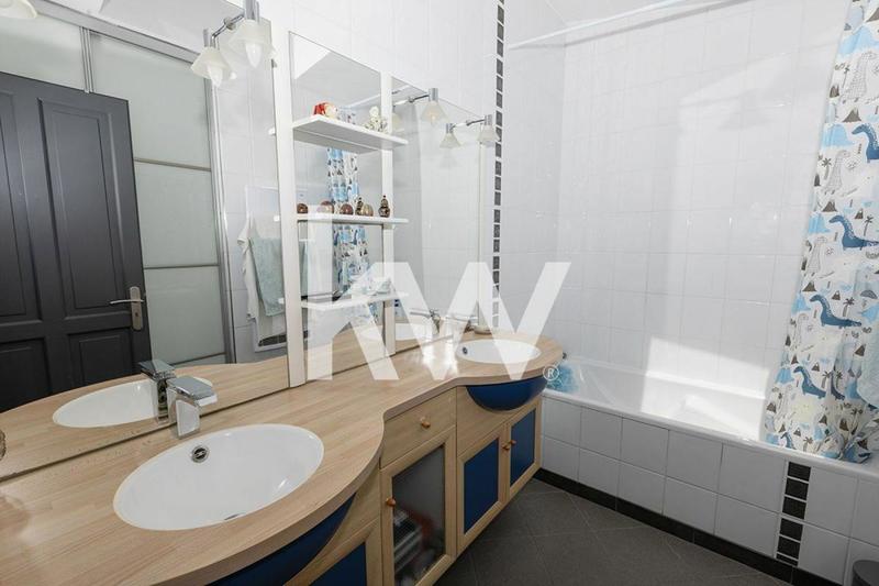 Maison - 125 m² - 5 pièces