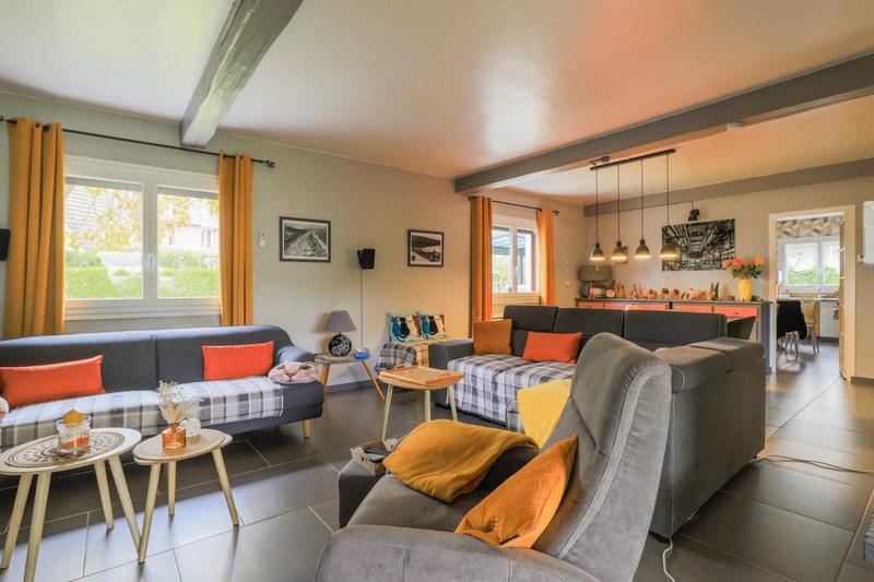 Maison - 238 m² - 7 pièces