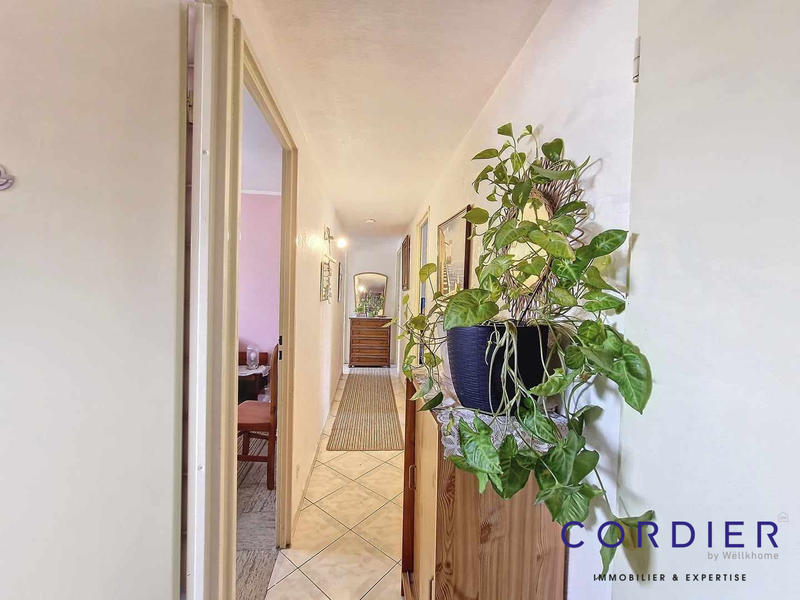 Maison - 100 m² - 6 pièces