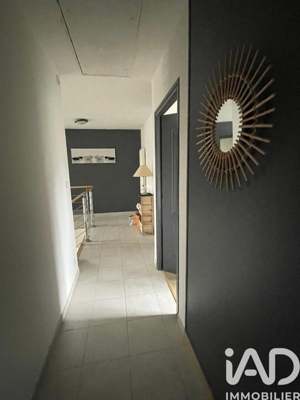 Maison - 235 m² - 8 pièces