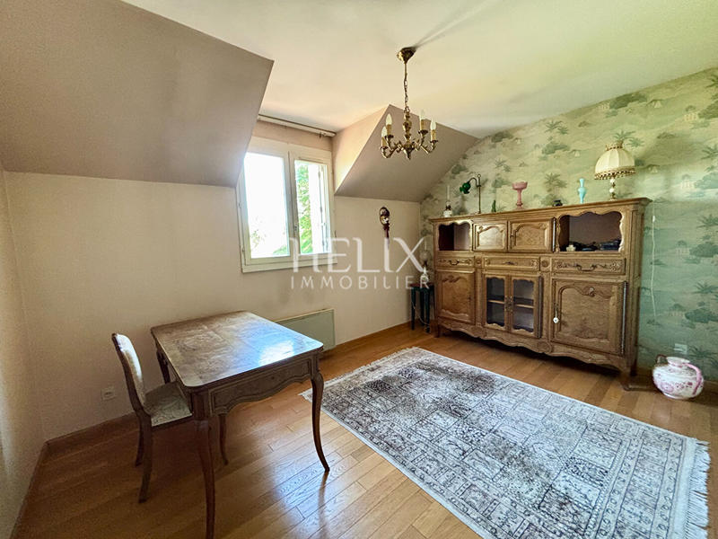 Maison - 145 m² - 7 pièces