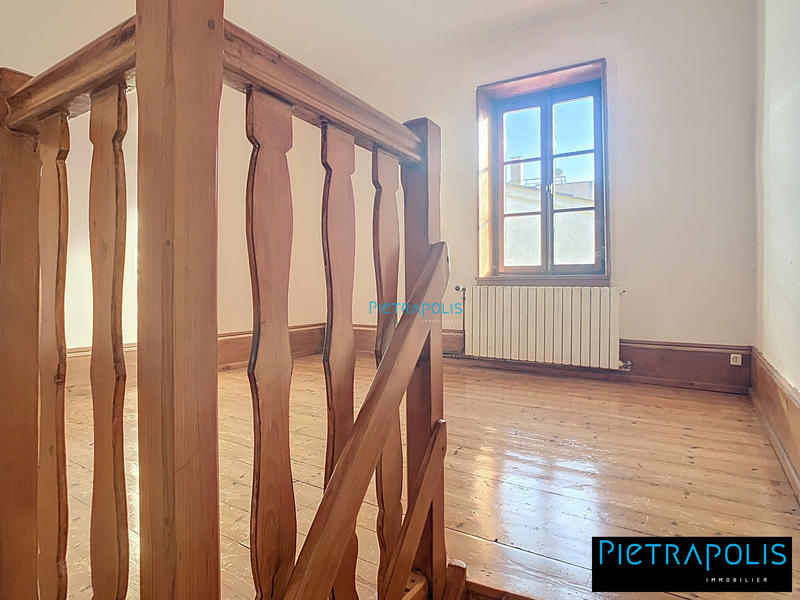 Maison - 177 m² - 6 pièces