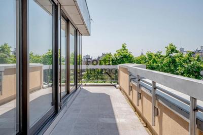 Penthouse - 90 m² - 2 pièces