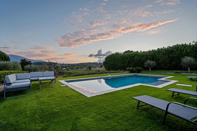 Maison - 315 m² - 8 pièces