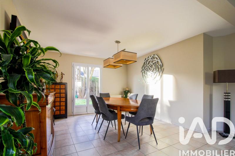 Maison - 247 m² - 6 pièces