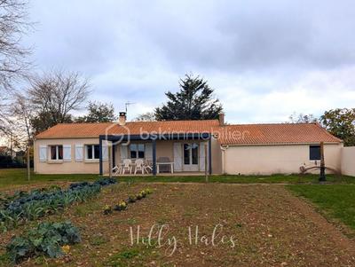 Maison - 100 m² - 5 pièces