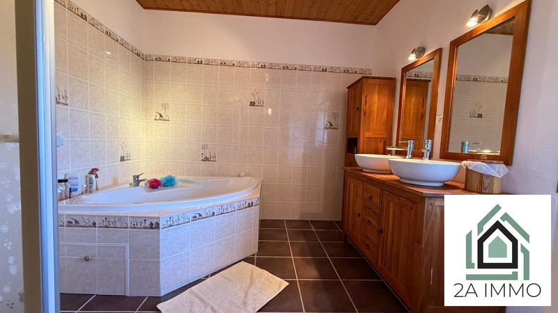 Maison - 209 m² - 6 pièces