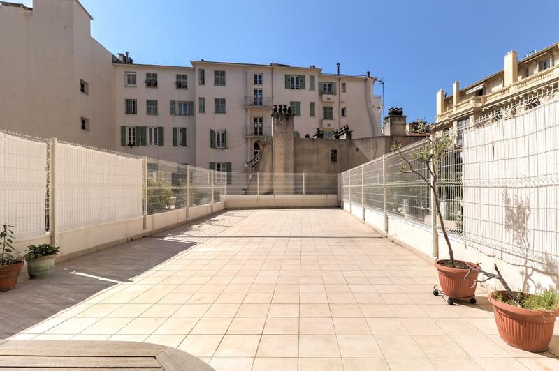 Appartement - 80 m² - 3 pièces