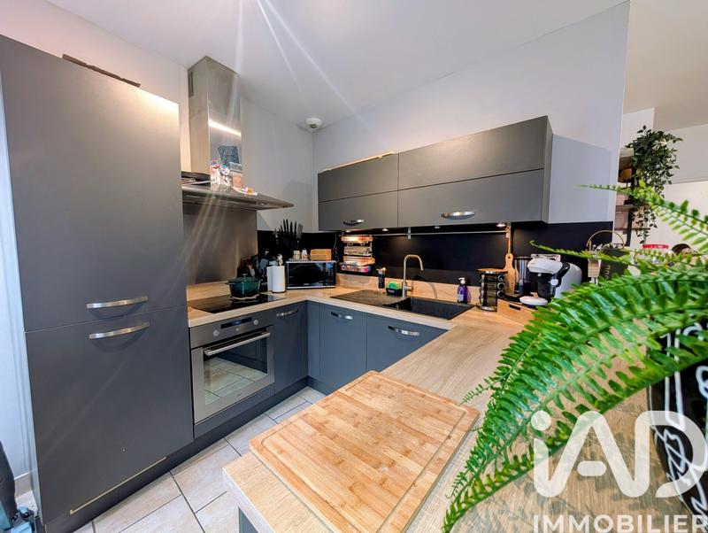 Appartement - 98 m² - 6 pièces