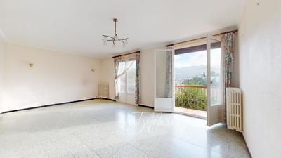 Maison - 206 m² - 9 pièces