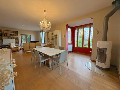 Maison - 123 m² - 6 pièces