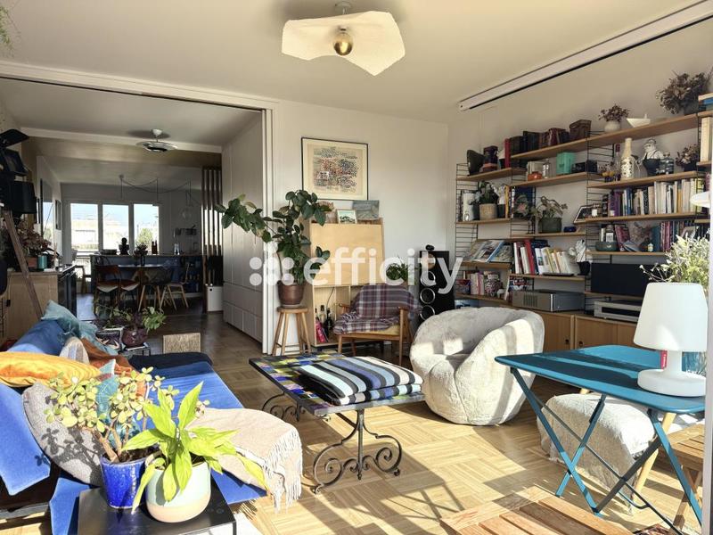 Appartement - 82 m² - 4 pièces