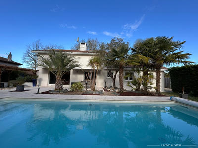 Maison contemporaine - 203 m² - 8 pièces