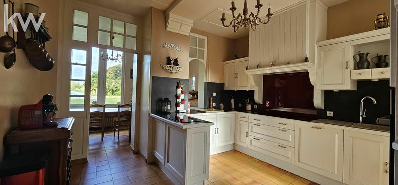 Maison de domaine équestre - 650 m² - 10 pièces