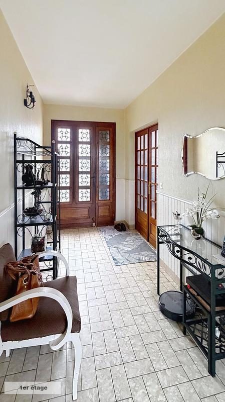 Maison - 220 m² - 8 pièces