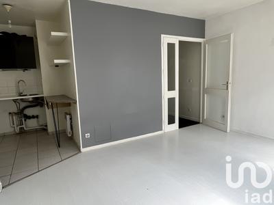 Studio - 25 m² - 1 pièce