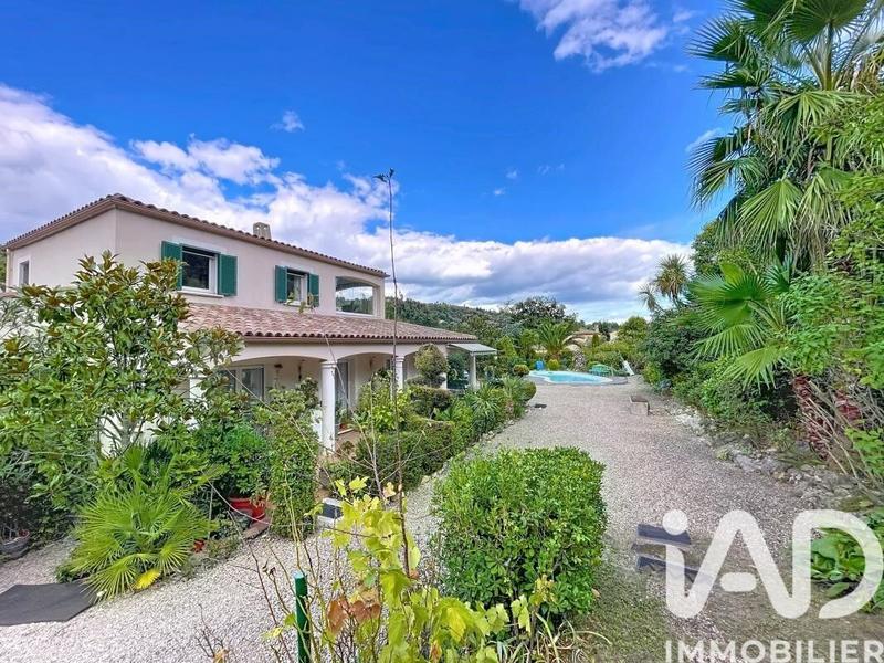 Maison - 197 m² - 6 pièces