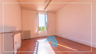 Appartement - 114 m² - 6 pièces