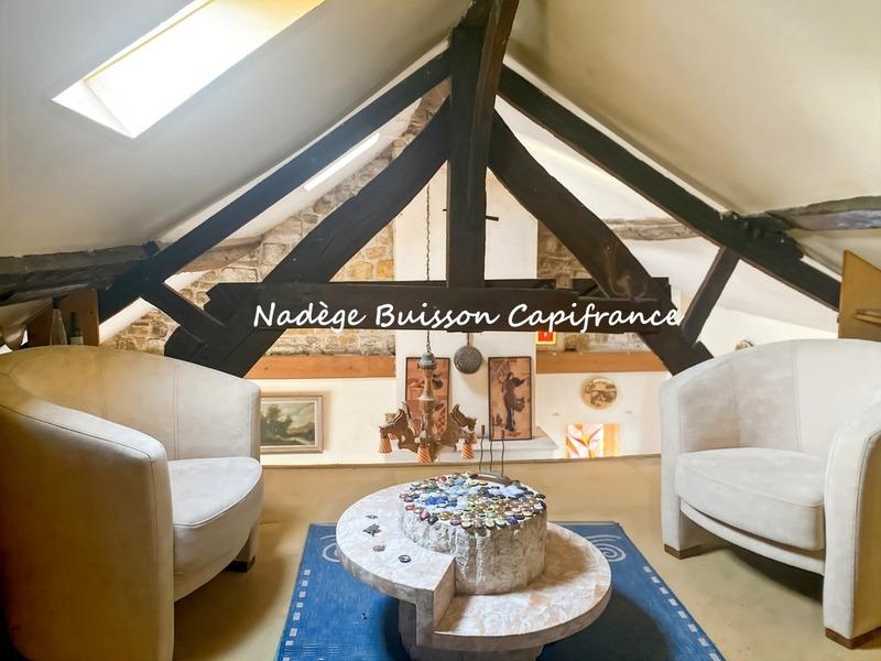 Maison - 233 m² - 10 pièces