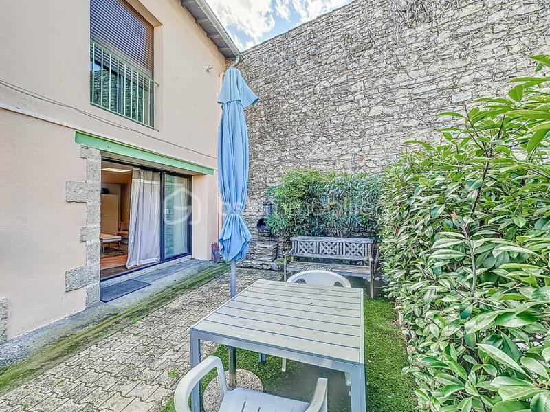 Propriété - 320 m² - 12 pièces