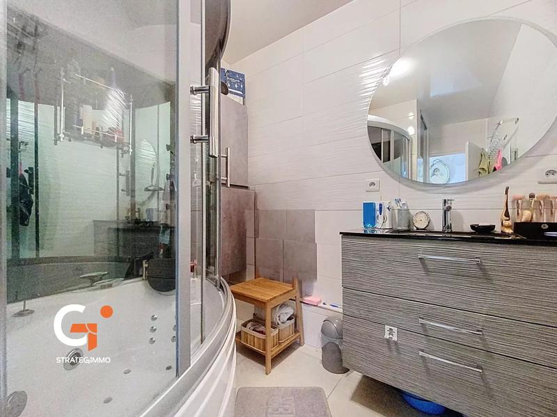 Appartement - 92 m² - 5 pièces