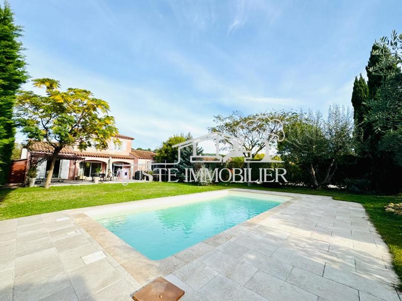 Maison - 160 m² - 5 pièces