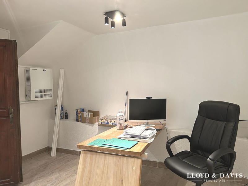 Fonds de commerce - Local commercial - 102 m²