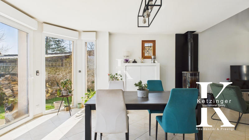 Maison traditionnelle - 140 m² - 5 pièces