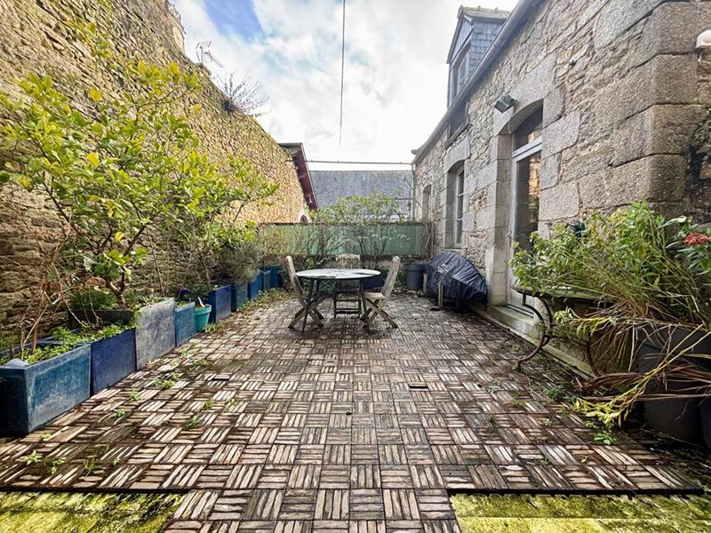 Maison - 225 m² - 5 pièces