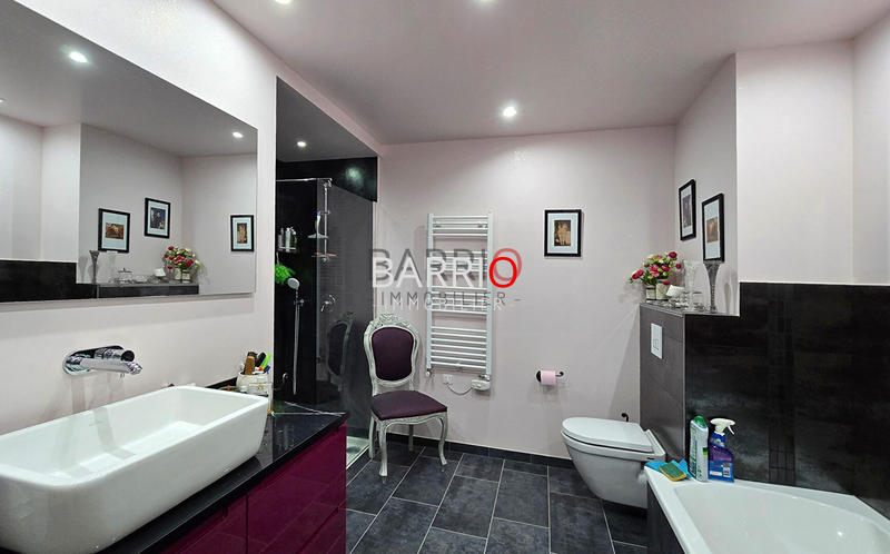 Villa - 179 m² - 7 pièces