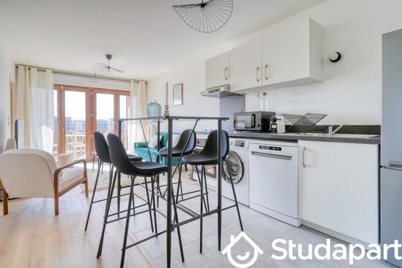 Chambre - 9 m² - 1 pièce