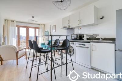 Chambre - 9 m² - 1 pièce