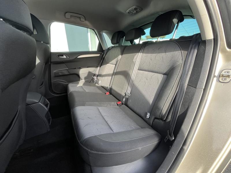 Citroën C4 1.6 HDi 92 Ch Finition Confort, Attelage *Distribution effectué pour la vente