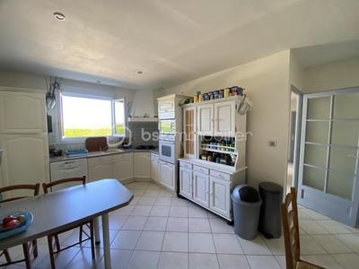 Villa - 205 m² - 6 pièces