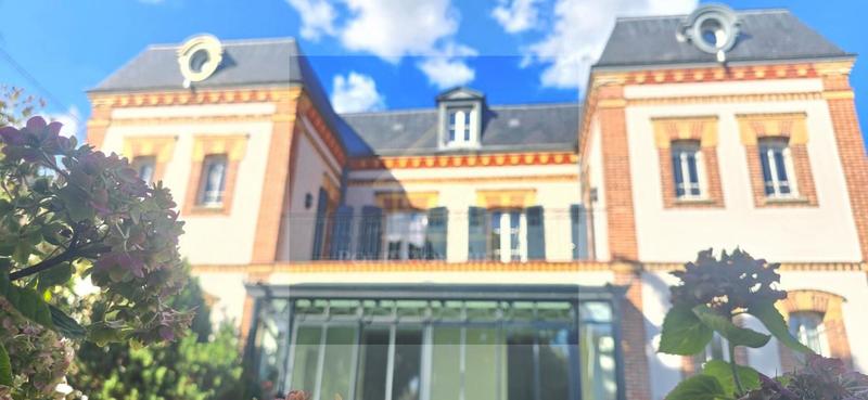 Hôtel particulier - 300 m² - 10 pièces