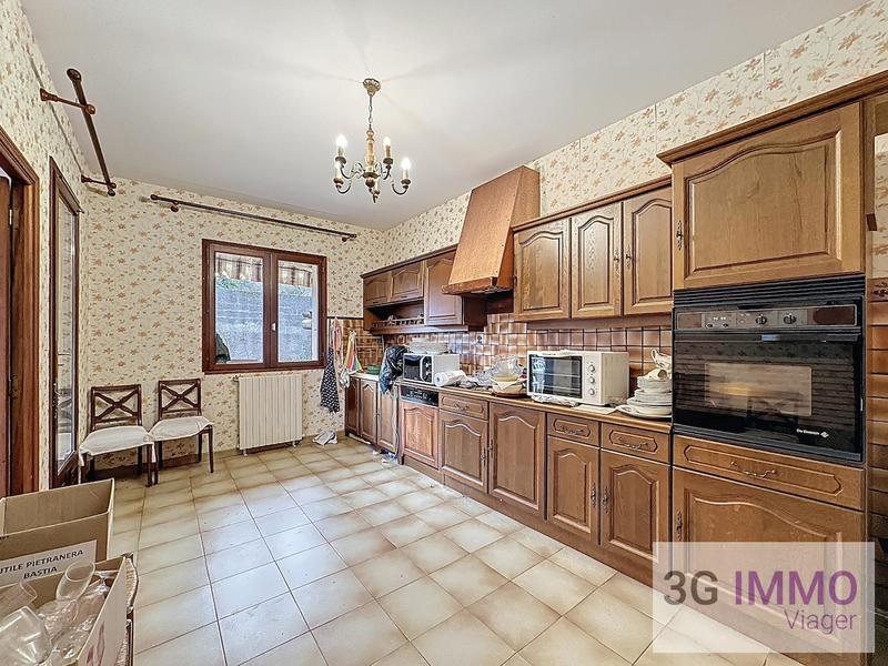 Viager - Villa - 210 m² - 6 pièces