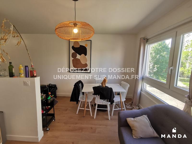 Chambre - 10 m² - 4 pièces