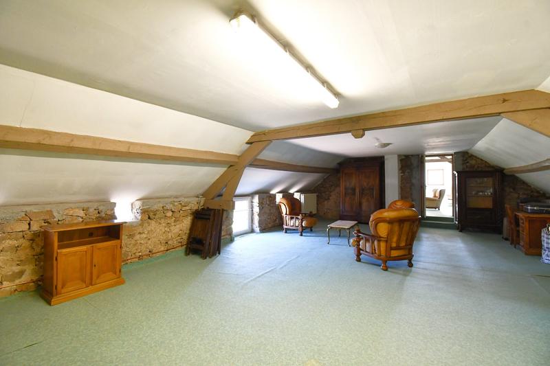 Maison ancienne - 257 m² - 9 pièces