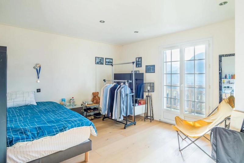 Villa - 330 m² - 10 pièces