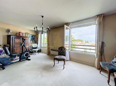 Appartement - 116 m² - 4 pièces