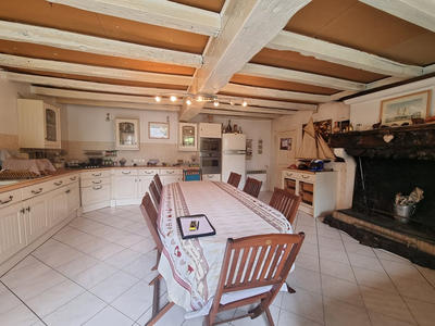 Maison - 251 m² - 10 pièces