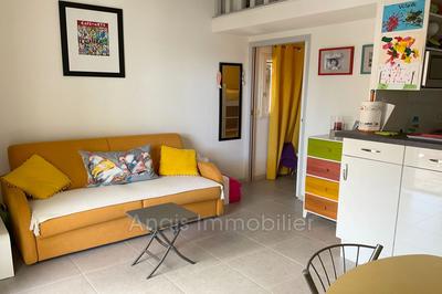 Mazet - 30 m² - 3 pièces