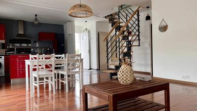 Maison - 137 m² - 6 pièces