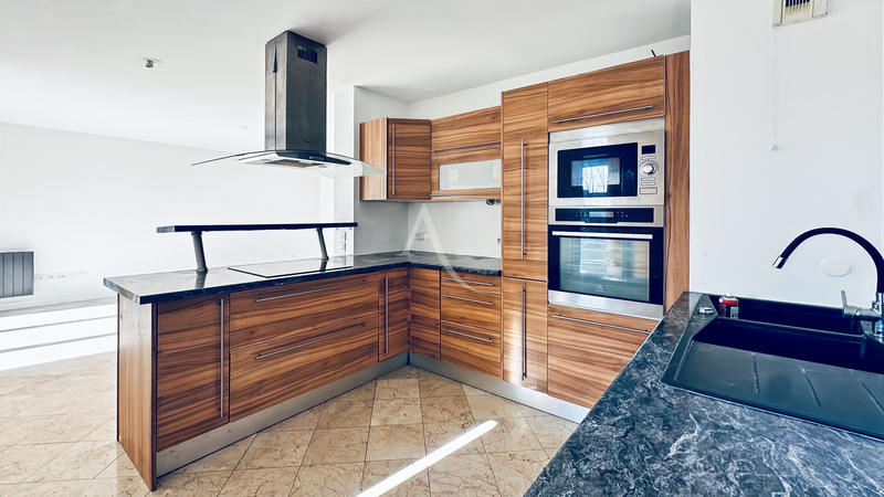 Appartement - 75 m² - 4 pièces