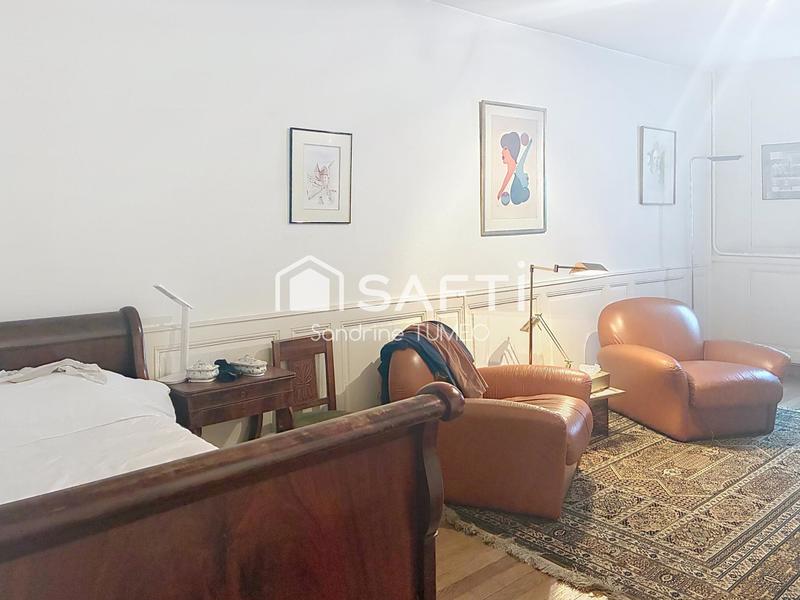 Maison - 334 m² - 11 pièces